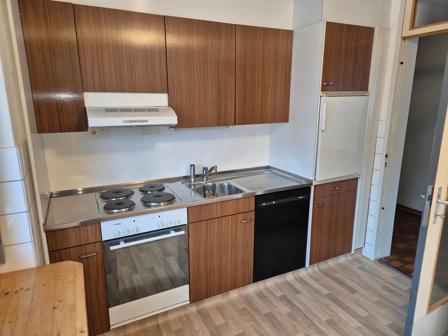 Apartment in PPE ideally located in the village center - Photo 3 of 12