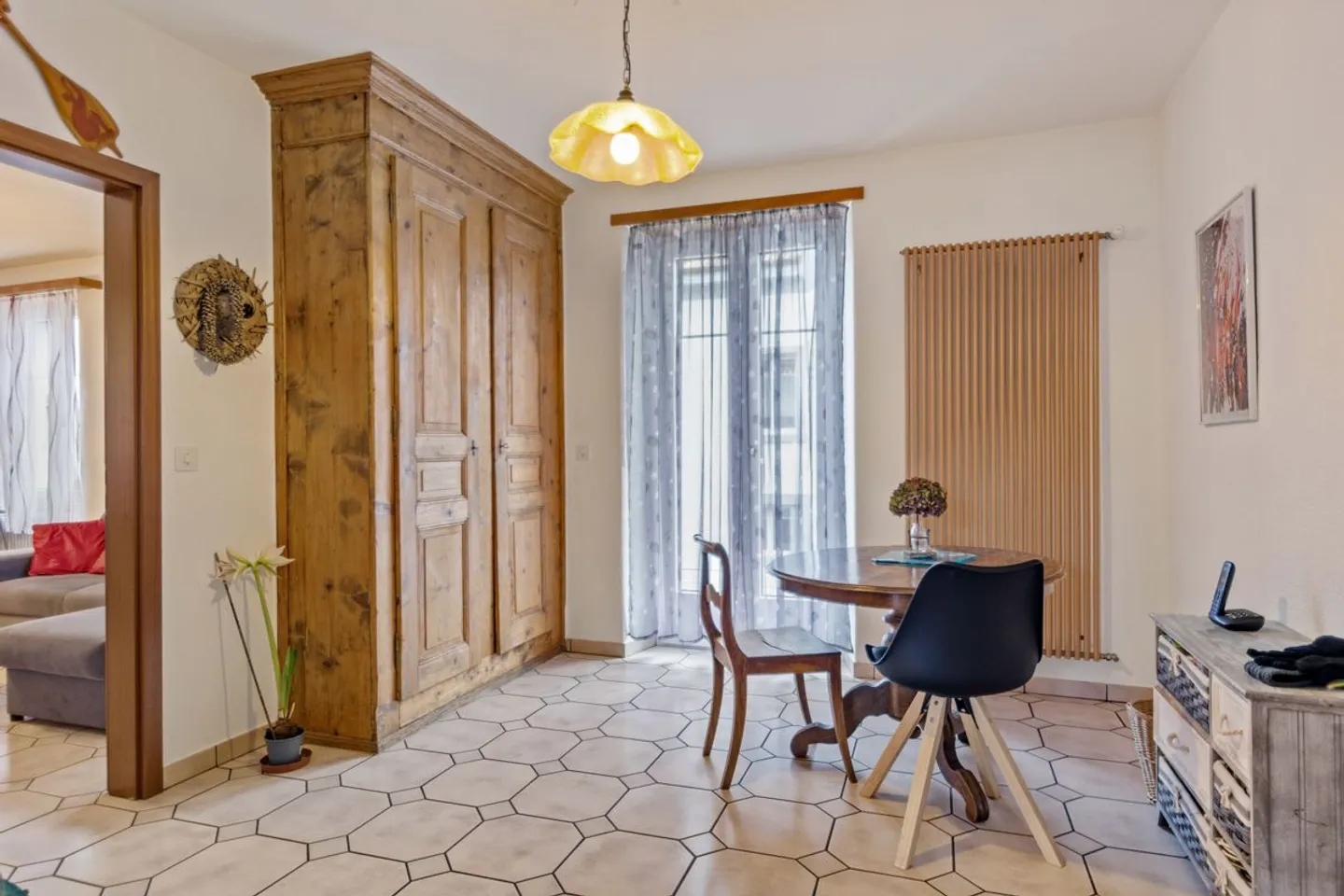 Pitched Semi-Detached House with Professional Spaces and Large Terrace - Photo 3 of 13