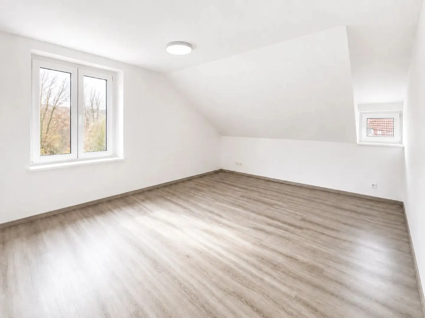 Appartement de Caractère 4.5 Pièces - Photo 3 sur 6