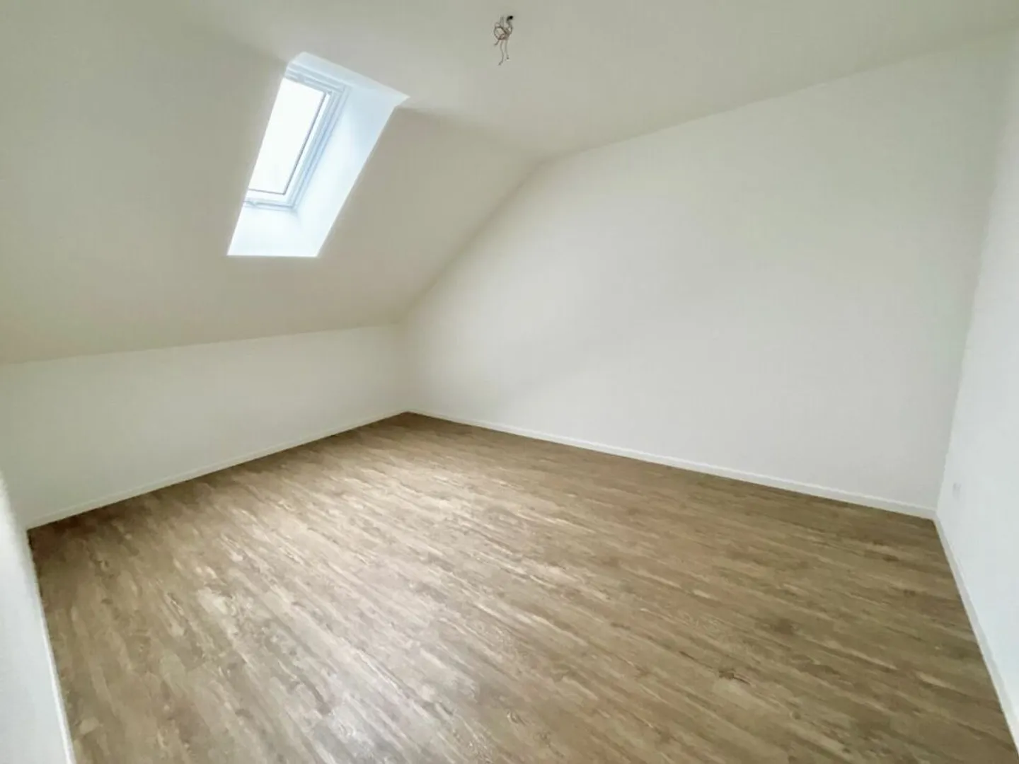 Superbo appartamento in mansarda con loggia - Foto 5 di 10