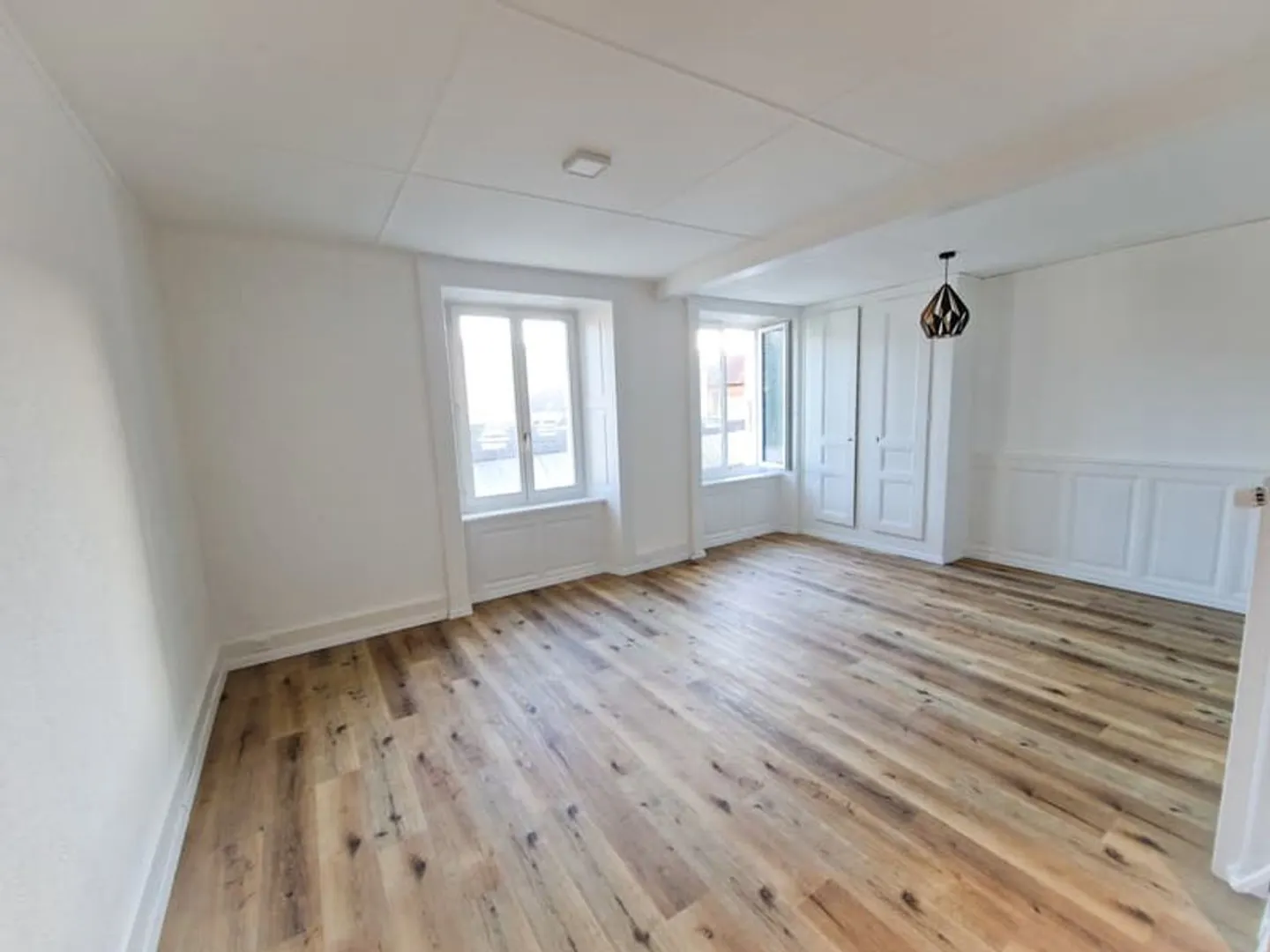 4.5-room apartment in the heart of the village - Photo 3 of 7