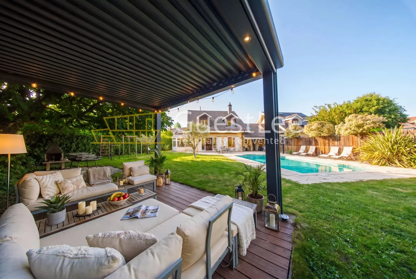 Stunning home with swimming pool and large garden in the heart of the Geneva countryside - Photo 2 sur 13