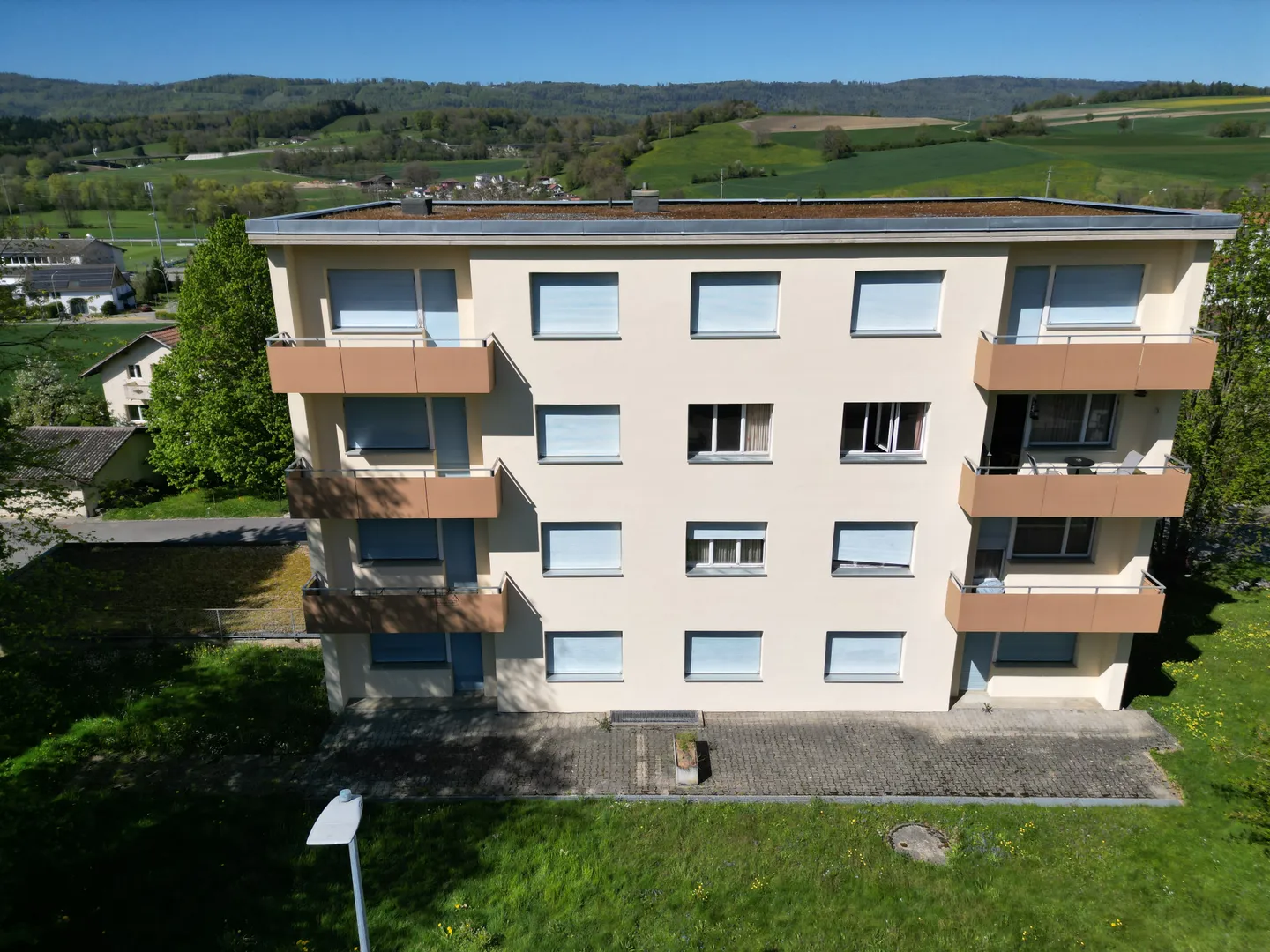 Yield building in Courfaivre   Price on request - Photo 3 of 7