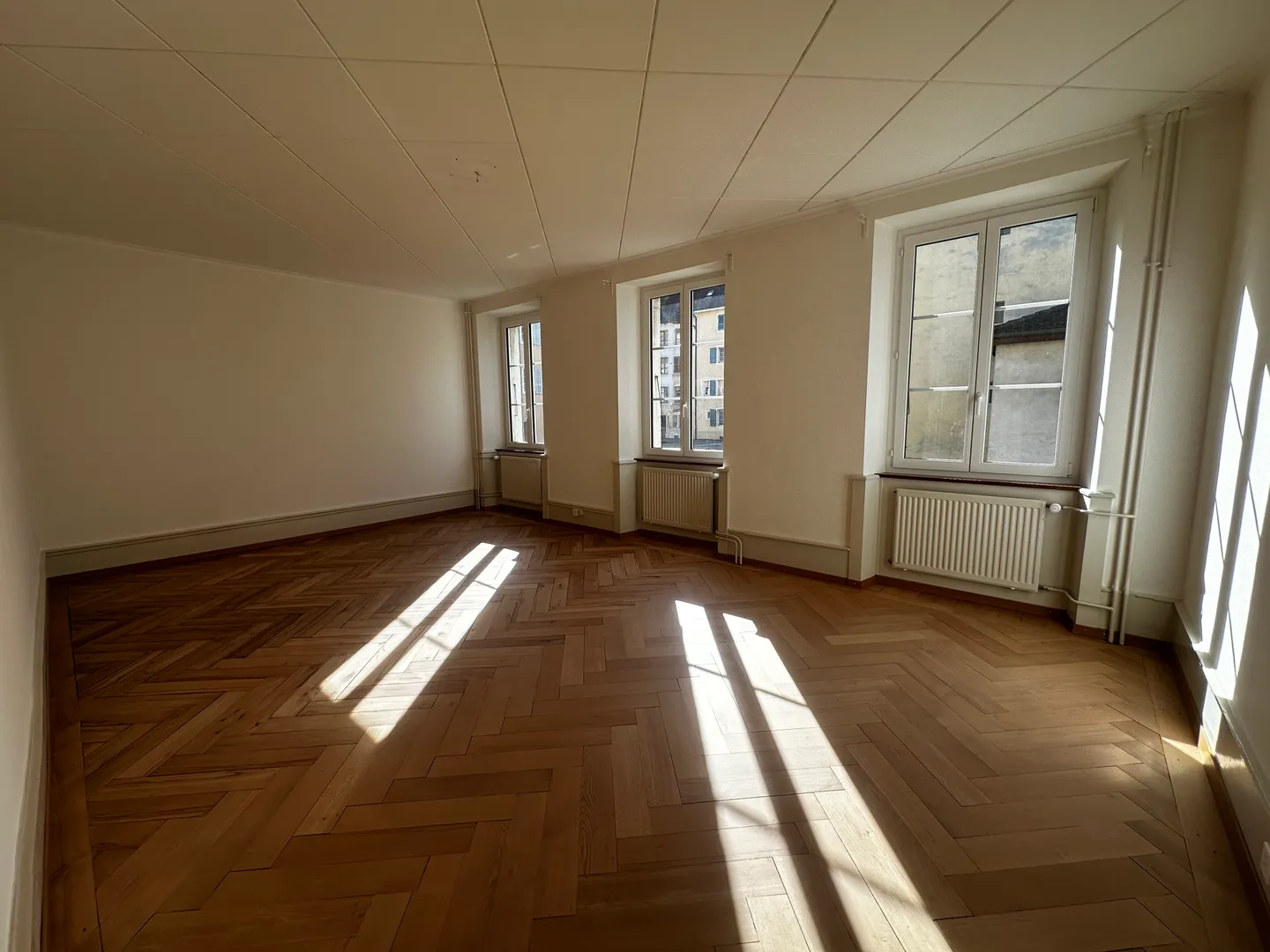 Incantevole appartamento di 4,5 locali con balcone 1° piano - Foto 3 di 13