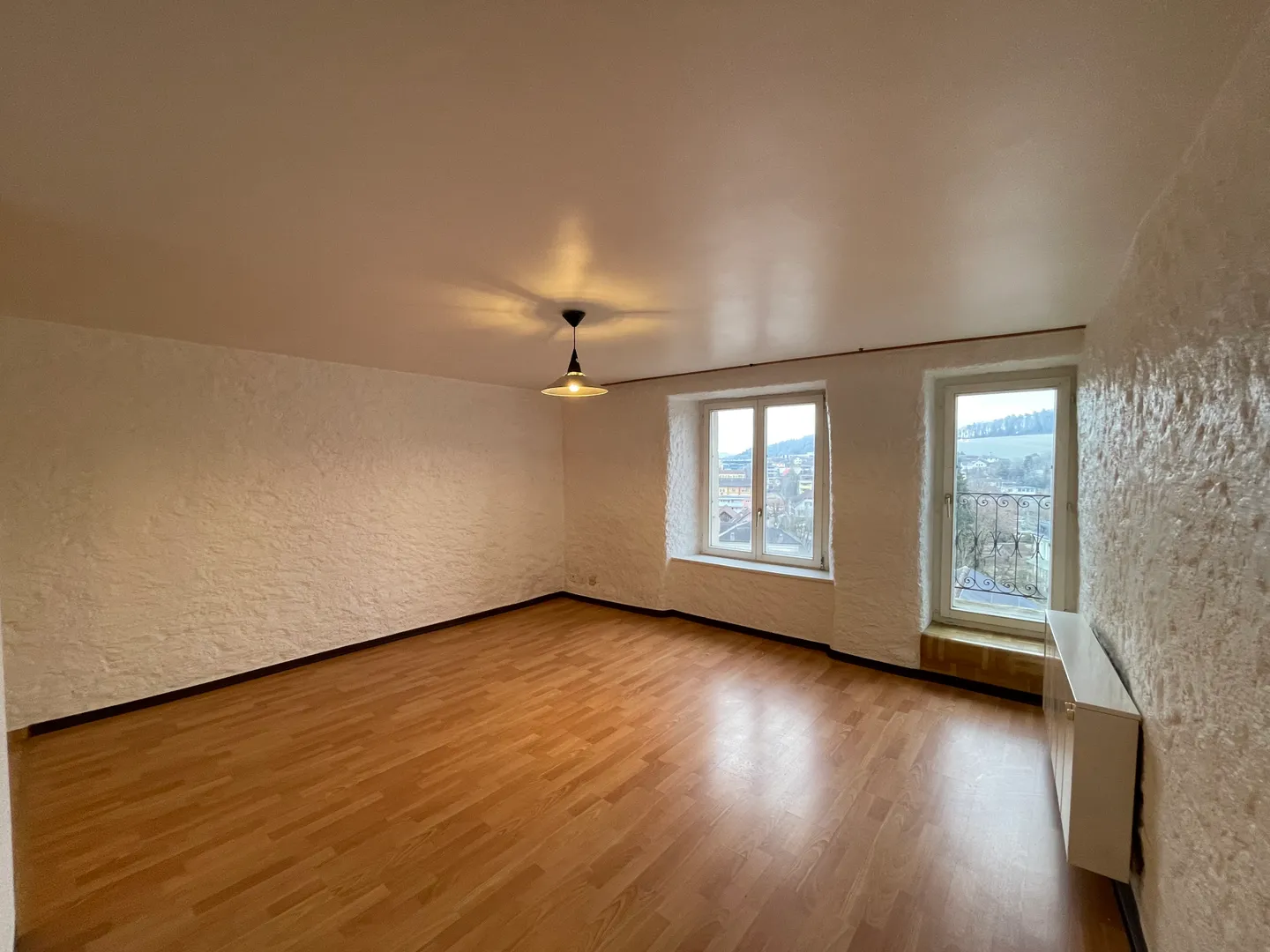 Charming 2.5 rooms of 40 m² in a quiet area with unobstructed view - Photo 2 of 13