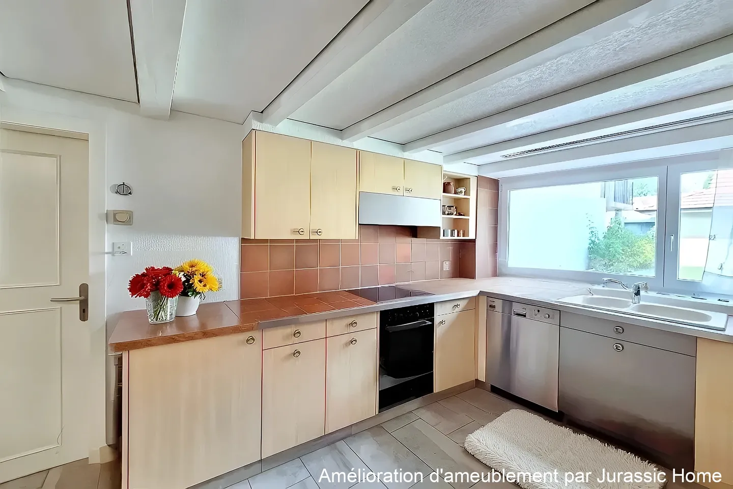 Completely renovated 4.5-room apartment with balcony and garden - Photo 3 of 13