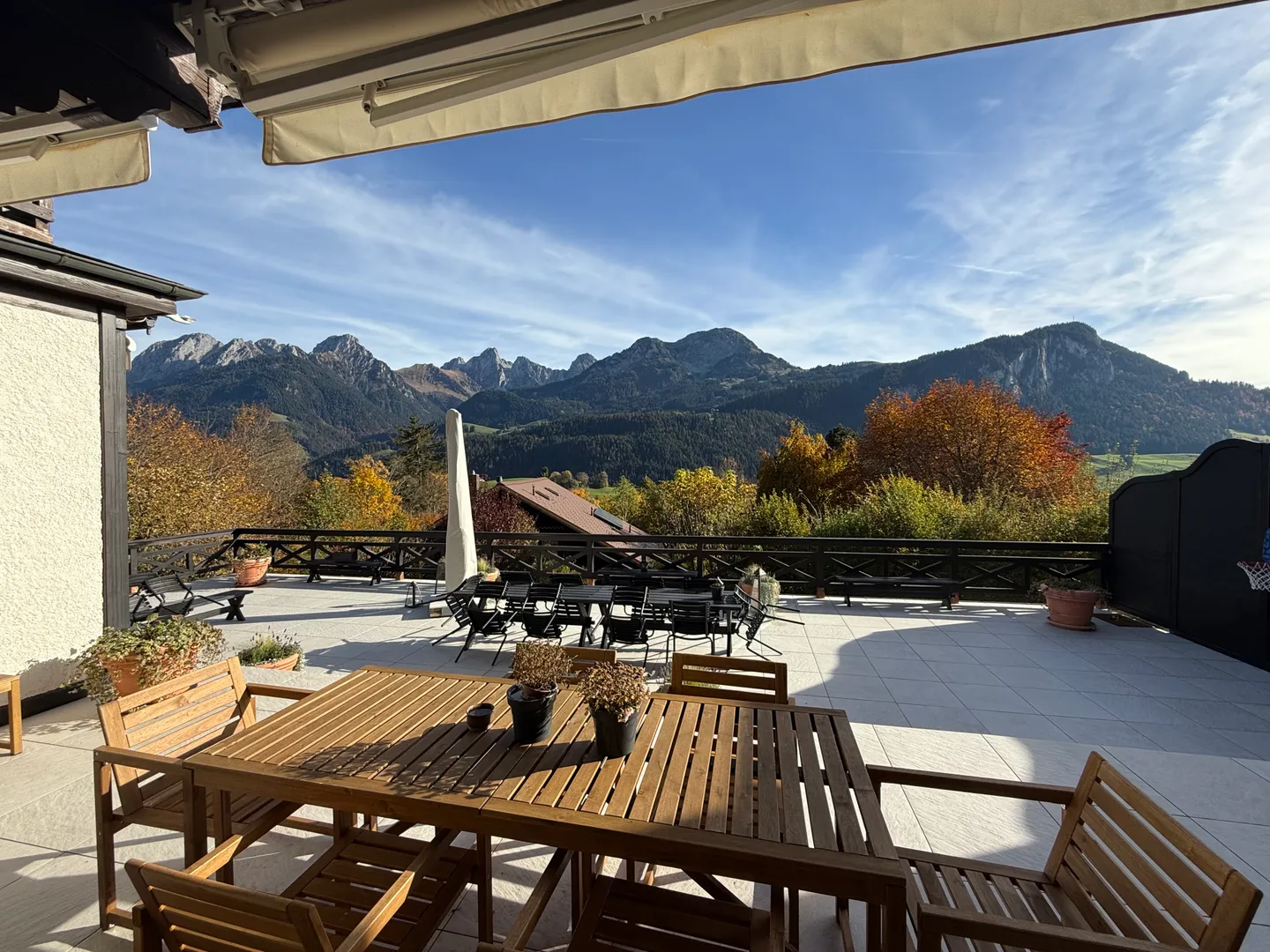 TOP LISTING for Foreigners - Luxurious and furnished apartment with a huge terrace over looking the mountain - - Photo 2 of 13