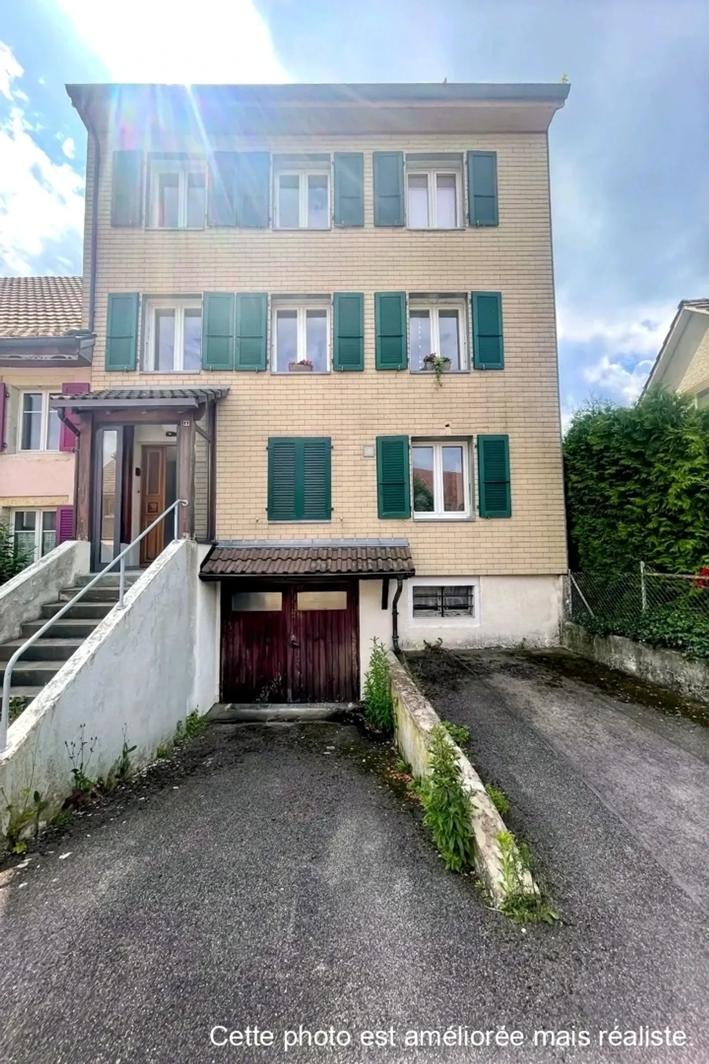 Charming 2.5 room bright apartment with parking space in a peaceful setting in Alle - Photo 1 of 13