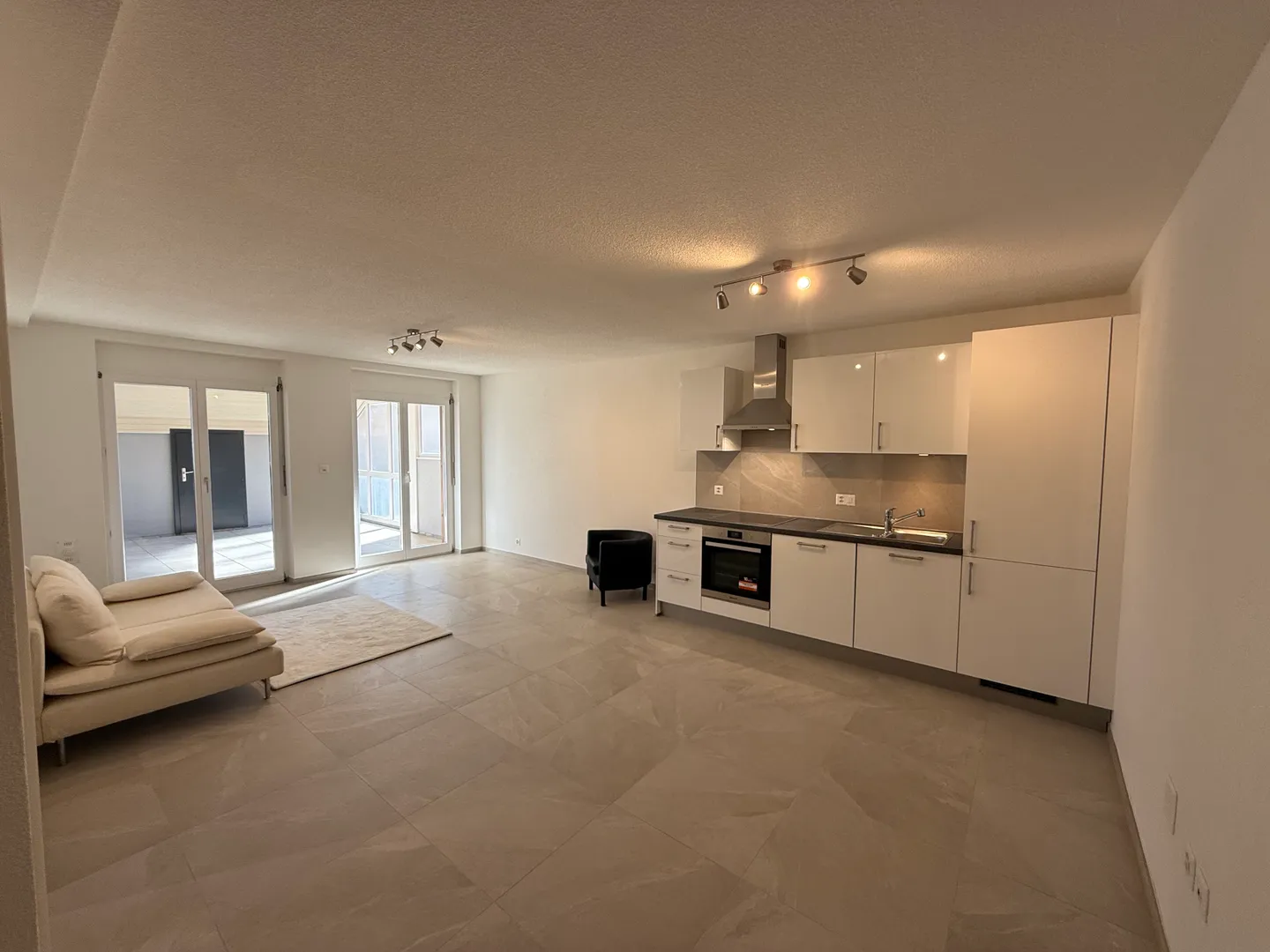 3.5 room apartment with large terrace 70 m² - Photo 4 of 13