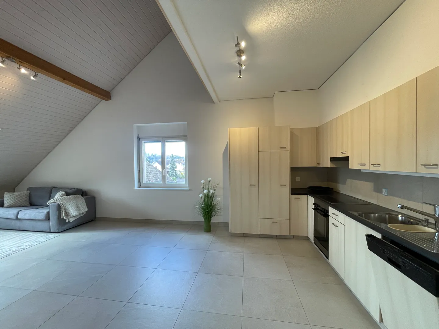 Duplex lumineux avec mezzanine - Photo 2 sur 13