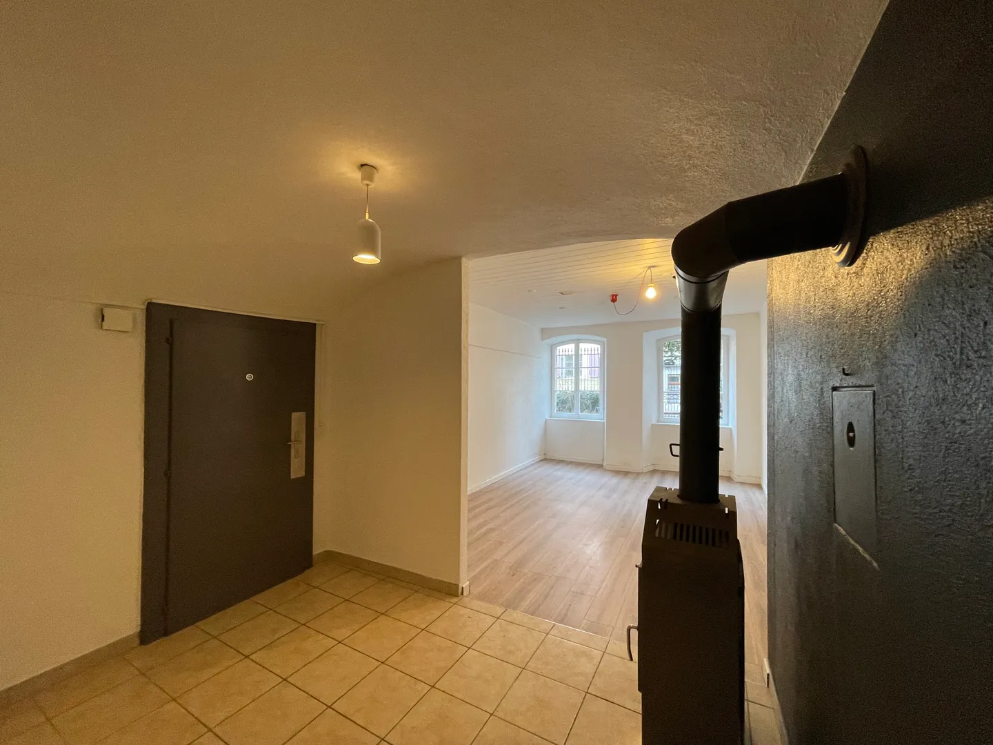 2.5 Room Apartment for Rent   Charm and Comfort in the Heart of Porrentruy - Photo 7 of 11