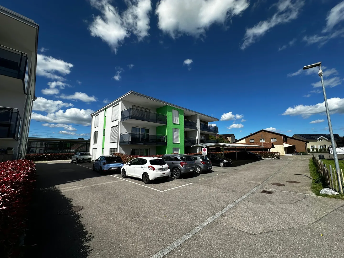Appartamento moderno e luminoso con balcone ad Alle - Foto 4 di 13
