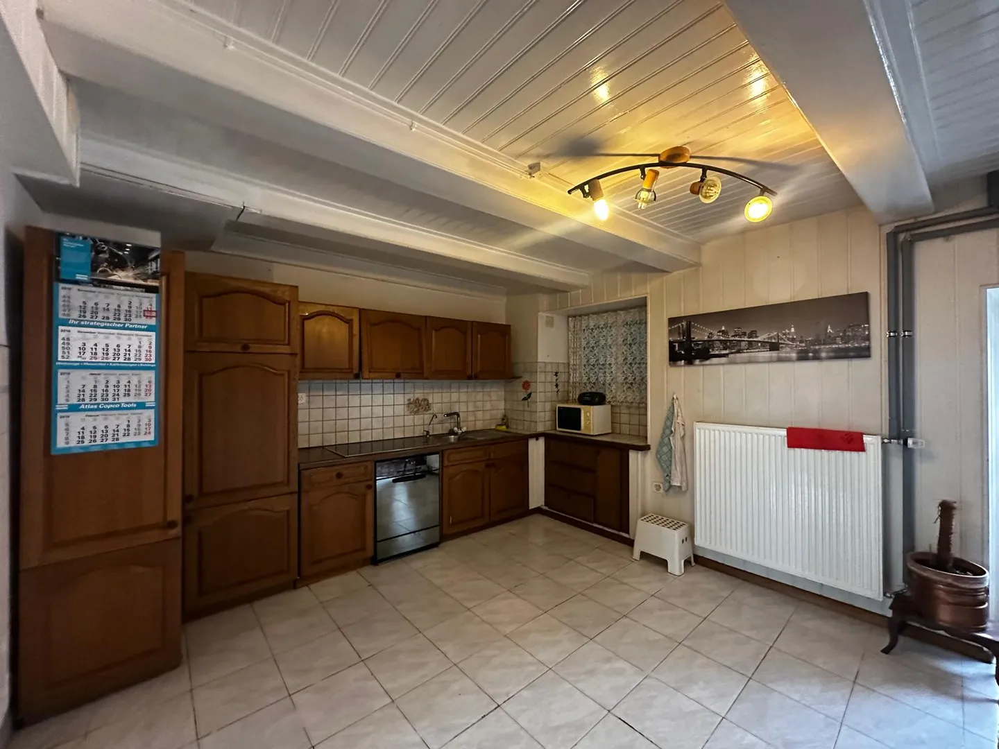 Casa di carattere con 5 camere e fienile - Foto 2 di 13