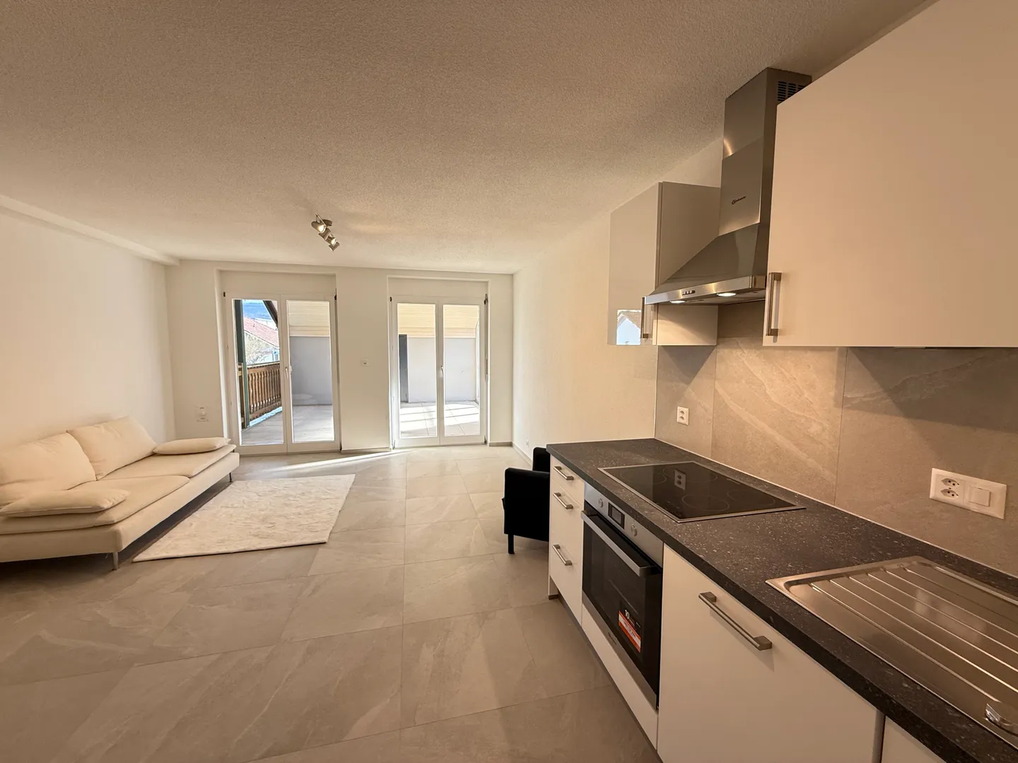 3.5 room apartment with large terrace 70 m² - Photo 2 of 13