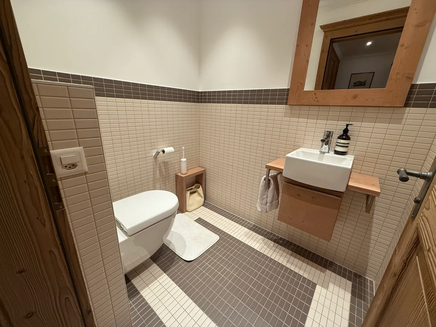 TOP LISTING for Foreigners - Luxurious and furnished apartment with a huge terrace over looking the mountain - - Photo 9 of 13