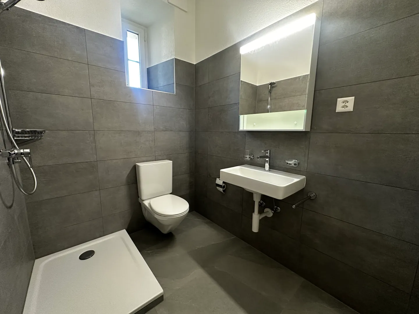 Incantevole appartamento di 4,5 locali con balcone 1° piano - Foto 9 di 13