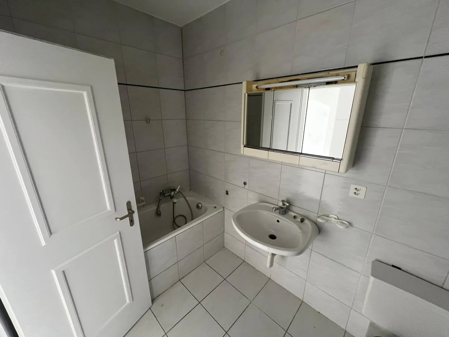 Charming 2.5 rooms in the heart of Porrentruy - Photo 6 of 13