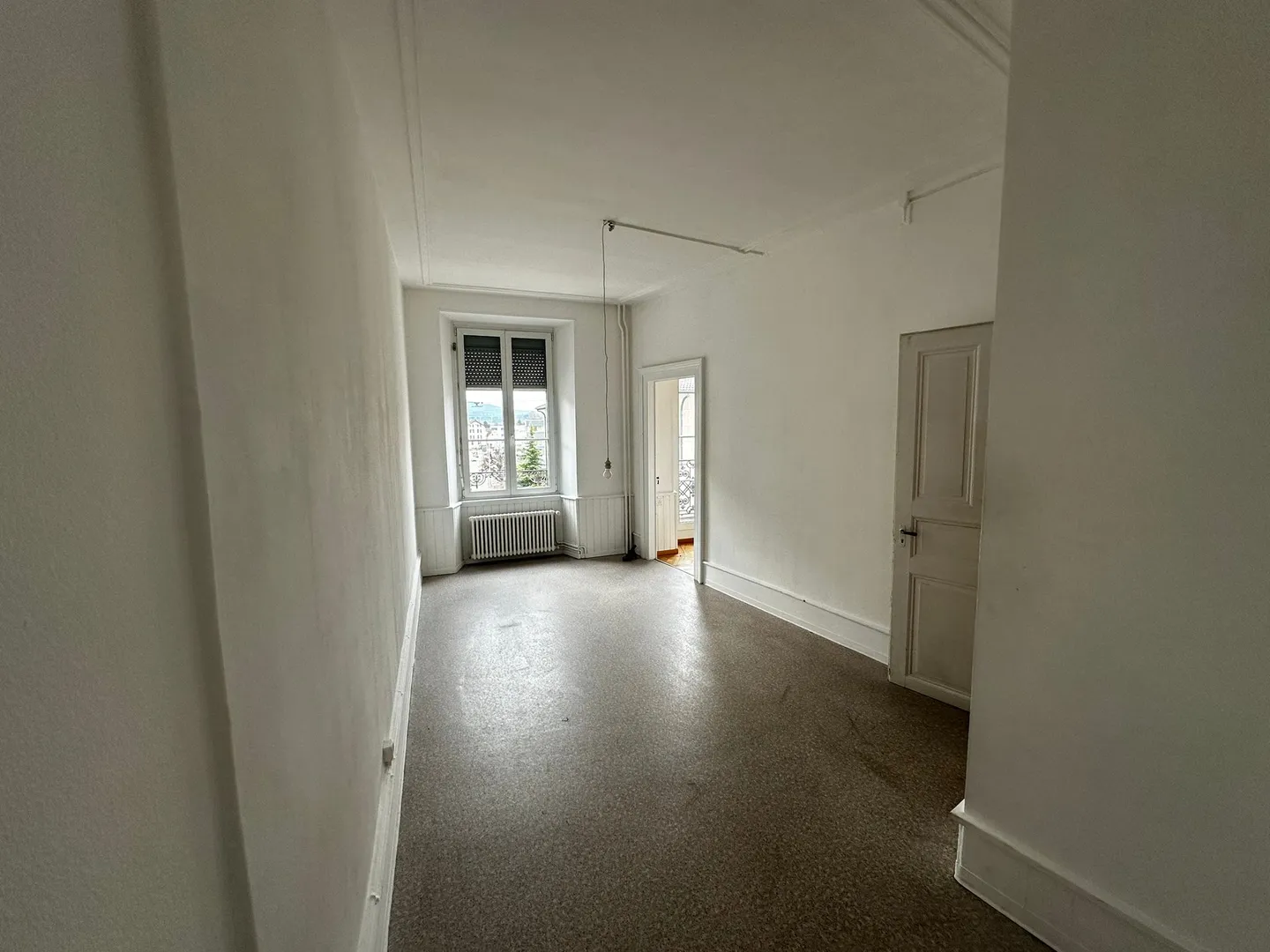 Bright and spacious 4.5 rooms in the heart of Porrentruy - 2nd floor - Photo 8 of 13