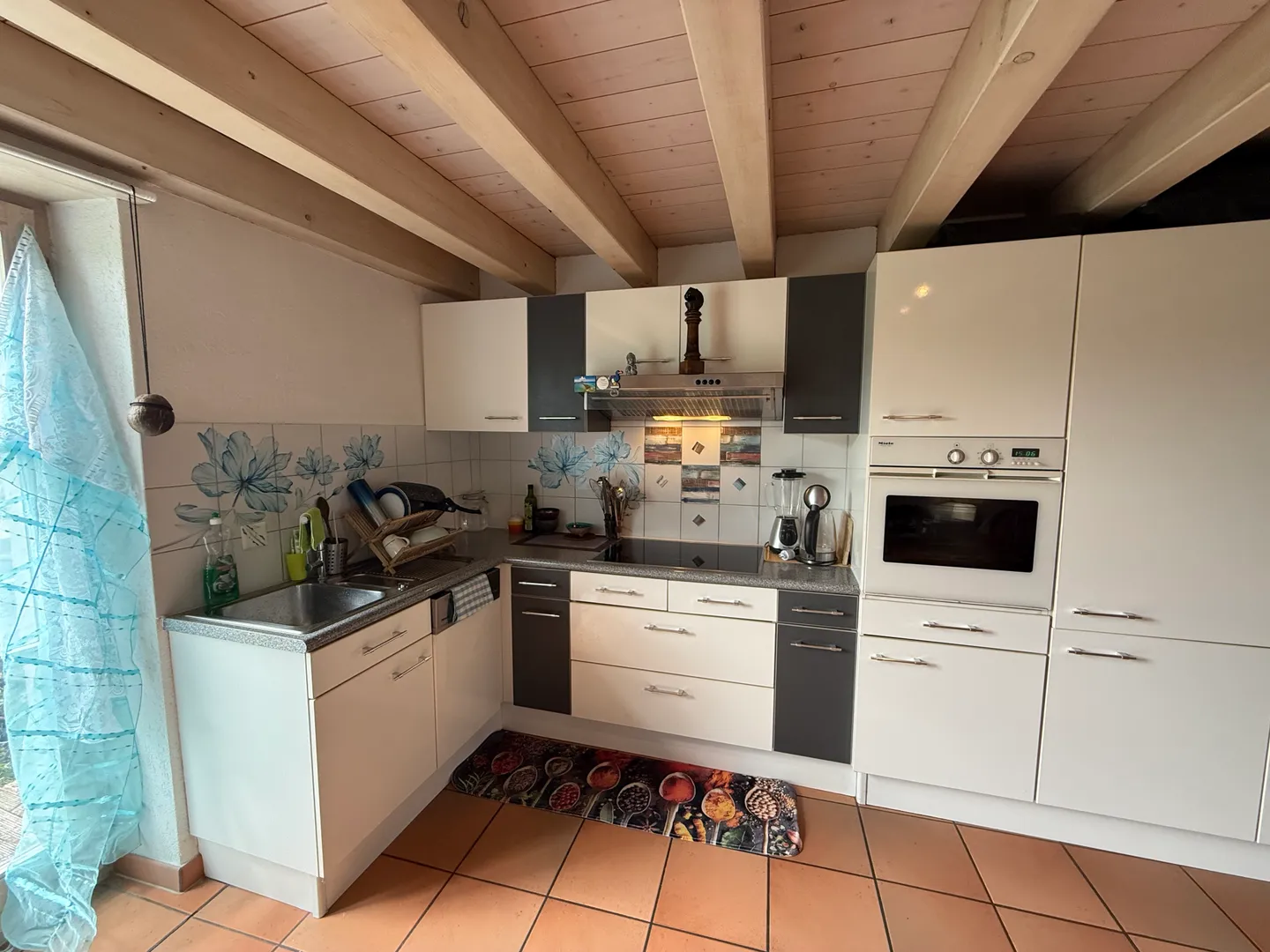 Charming triplex on 3 levels with wood stove, terrace and garden - Photo 2 of 13