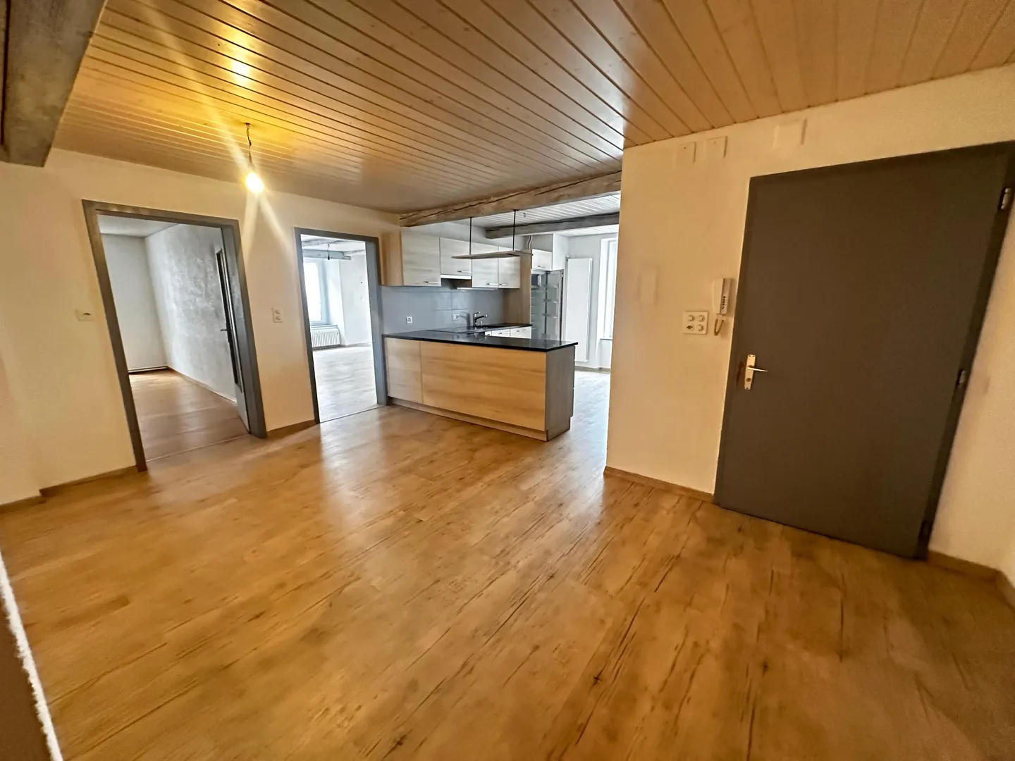 Spacious 4.5-room apartment with a view of the Château Porrentruy - Photo 7 of 11