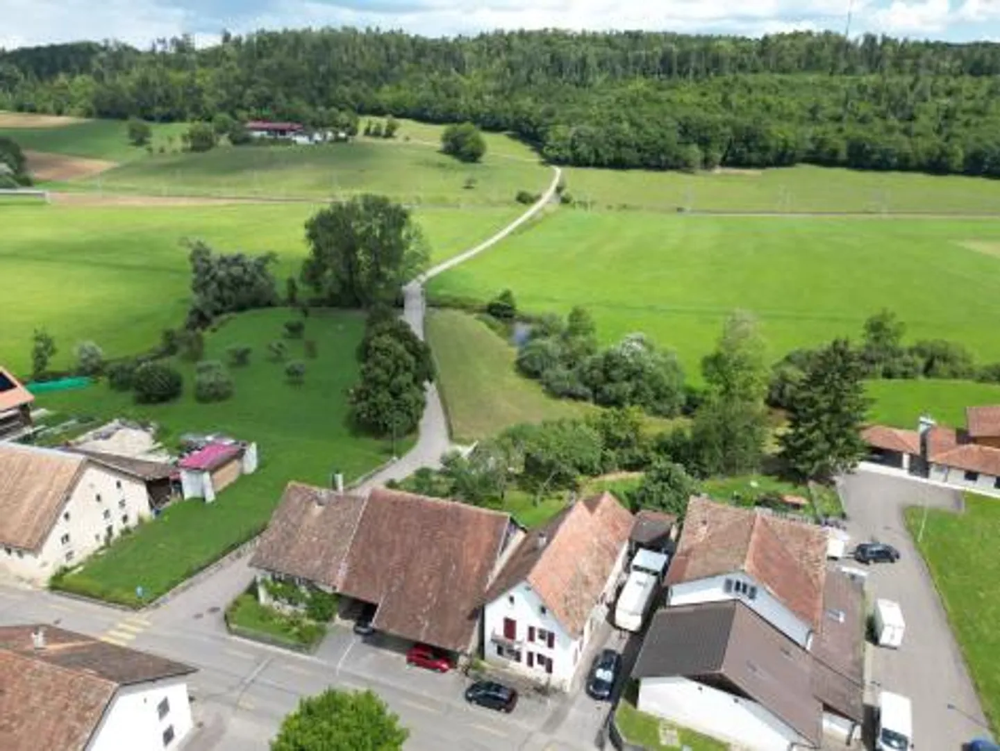 Immeuble d'investissement avec jardin - Photo 2 sur 13