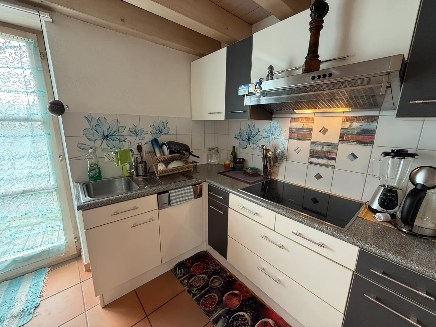 A charming triplex with garden - Photo 13 of 13