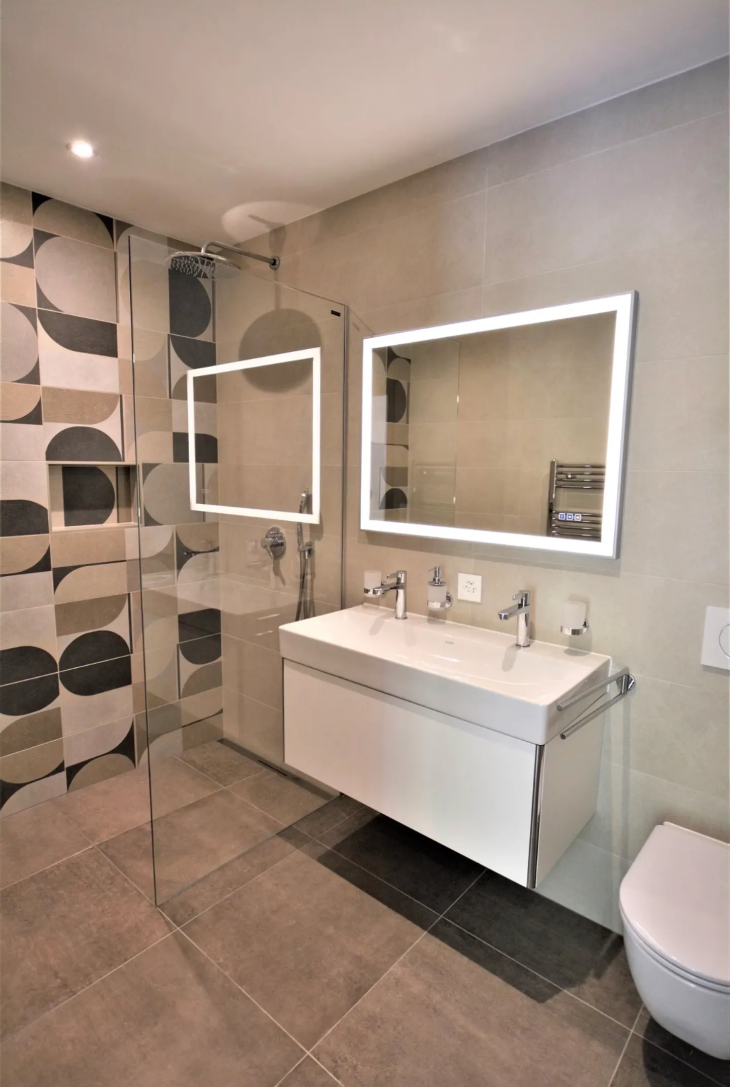 Unique High-Standard Apartment in the New Oiselier District - Photo 7 of 13