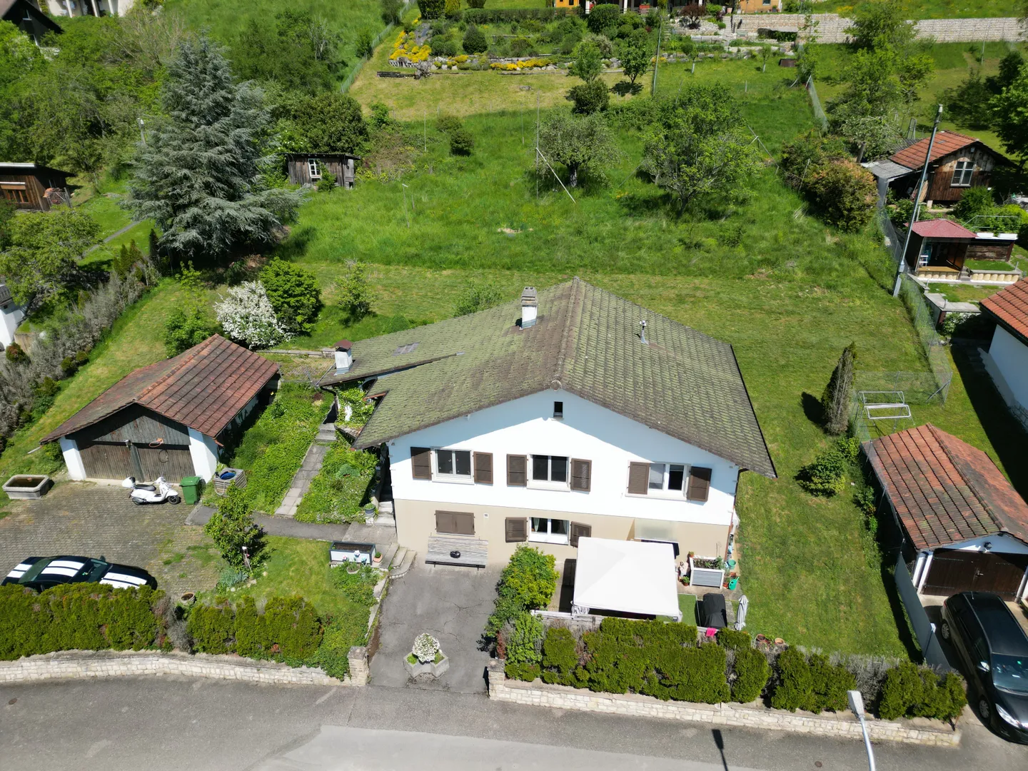 Casa indipendente di 4,5 locali con soppalco e piacevole spazio esterno Fontenais (JU) - Foto 1 di 13