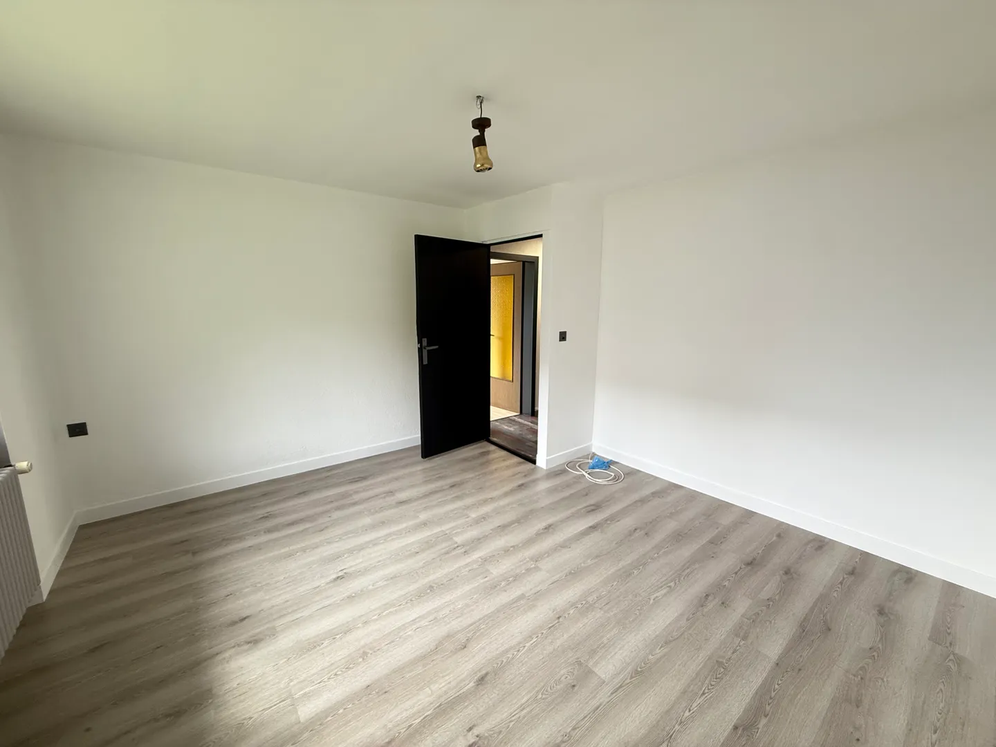 Casa indipendente di 4,5 locali con soppalco e piacevole spazio esterno Fontenais (JU) - Foto 9 di 13