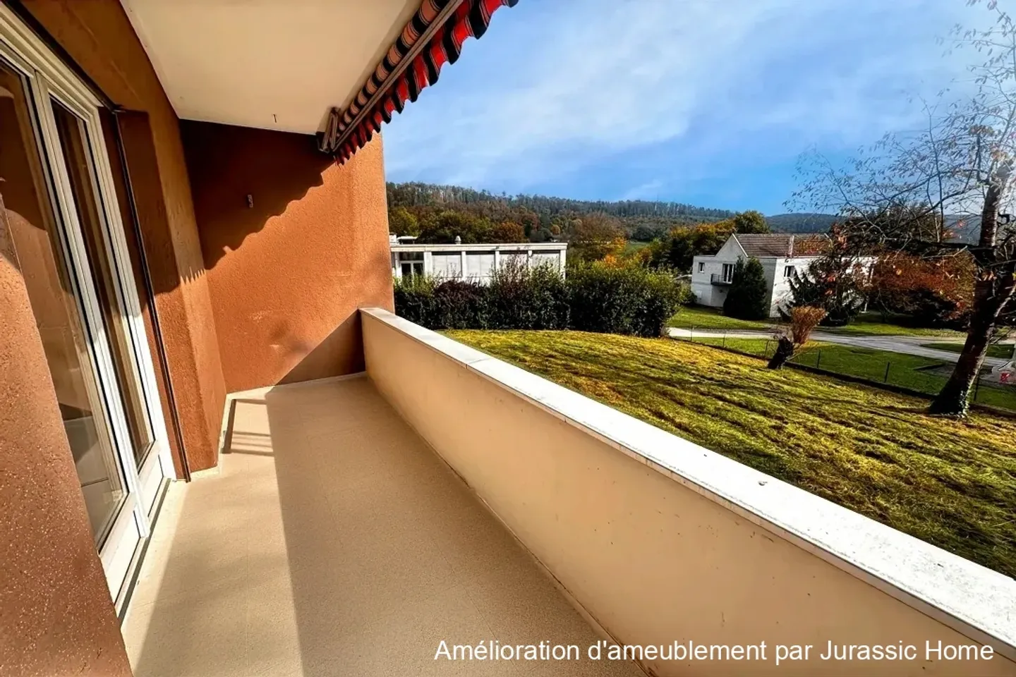 Beautiful 3.5-room apartment with balcony and unobstructed view - Photo 1 of 13