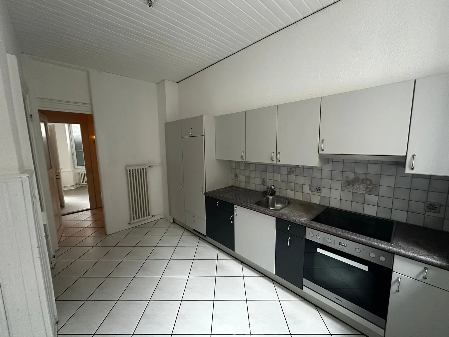 Bright and spacious 4.5 rooms in the heart of Porrentruy - 2nd floor - Photo 6 of 13