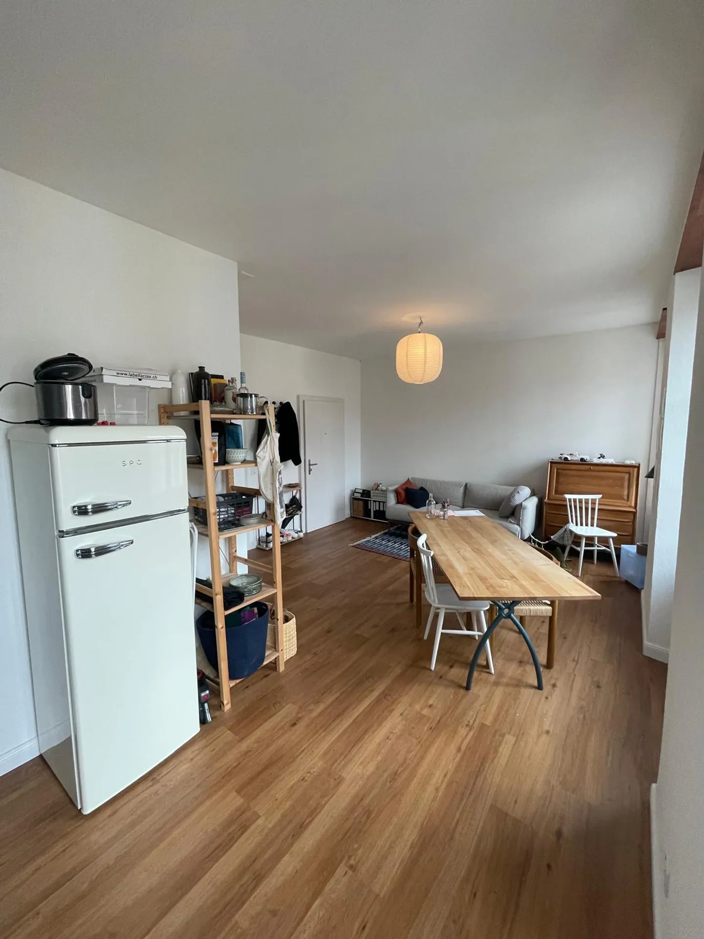 Character apartment of 2.5 rooms in a renovated historic building - Photo 6 of 12