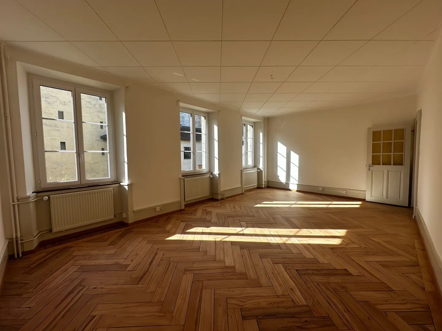 Incantevole appartamento di 4,5 locali con balcone 1° piano - Foto 1 di 13