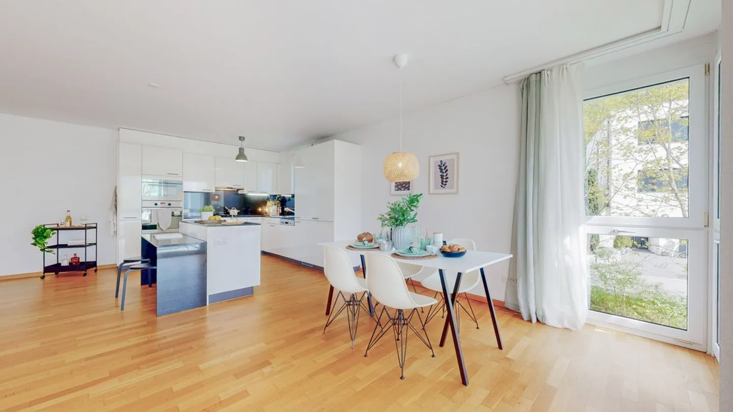 Familienwohnung mit Balkon in Fehraltorf - Foto 1 von 12