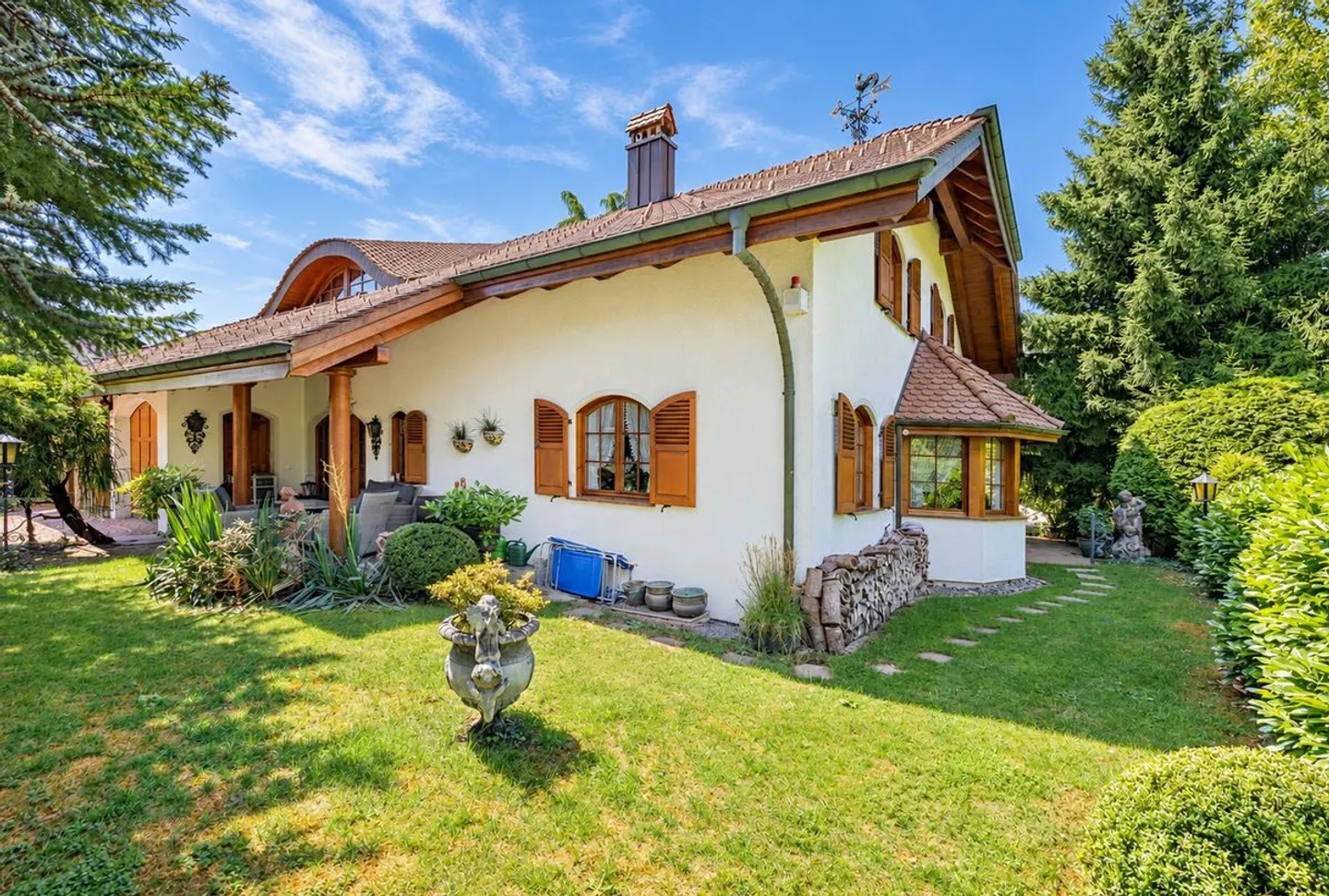 Villa de campagne de 6,5 pièces (Dettighofen DE) à seulement 20 minutes de Bülach et Schaffhausen - Photo 2 sur 13