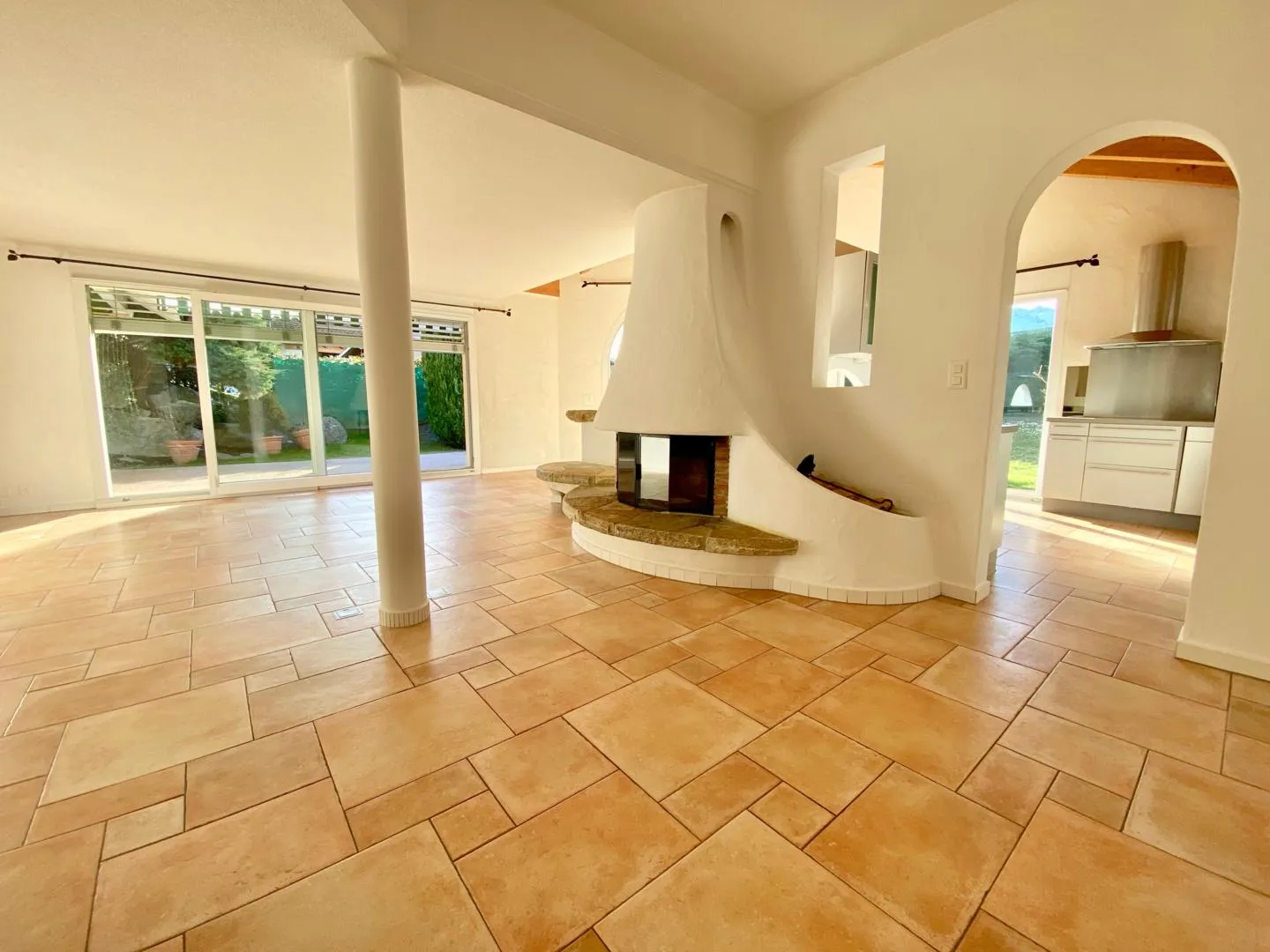 Posizione - Ampio appartamento di 4,5 locali con grande giardino privato a Bramois - Foto 9 di 13