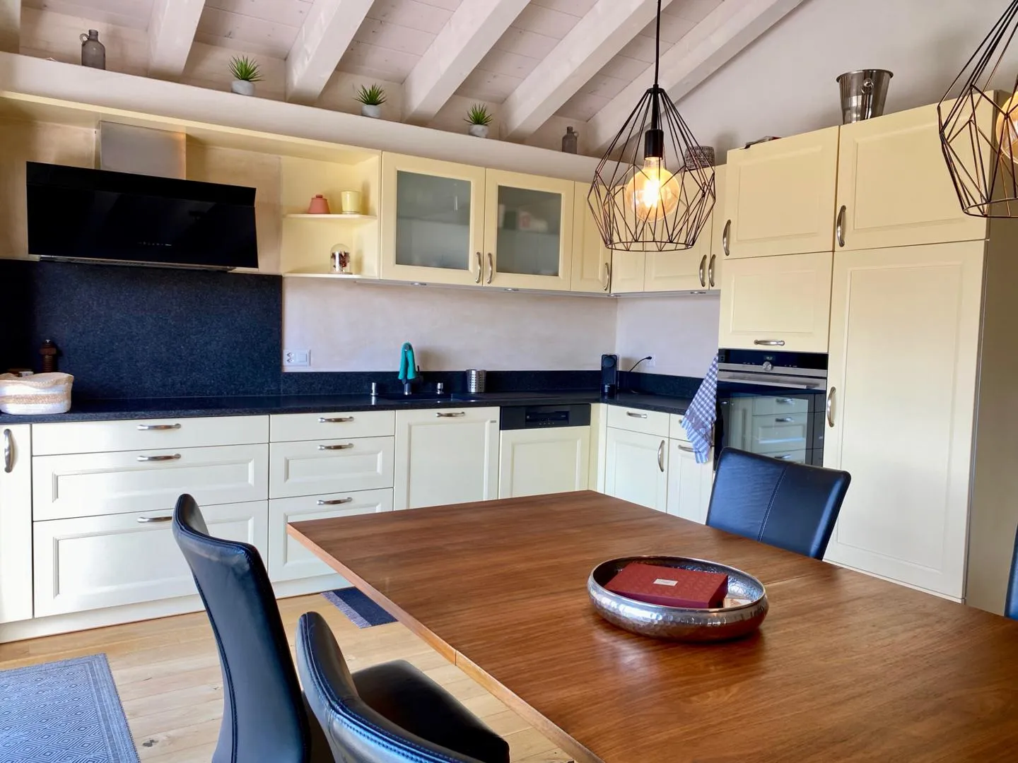 For rent - Superb 3.5 room penthouse with terrace and panoramic view in Savièse - Photo 11 of 13