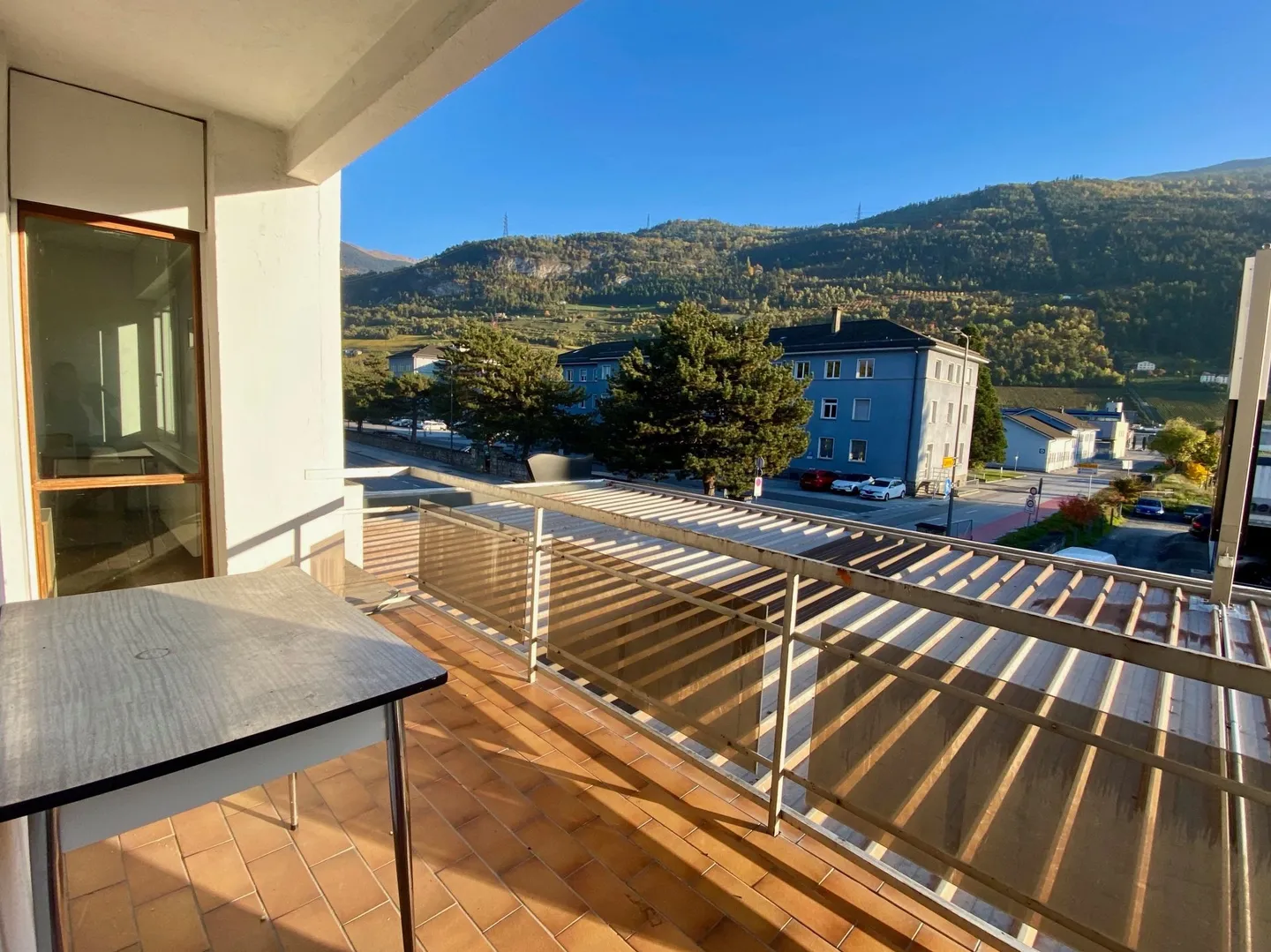 Schöne 2,5-Zimmer-Wohnung in Sion - Südbalkon - Foto 3 von 13