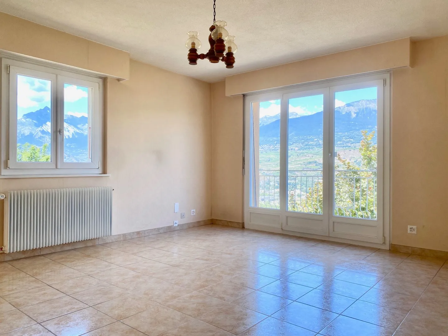 Detached house on the heights of Bramois (Sion) Bucolic setting, panoramic view, private access - Photo 9 of 13