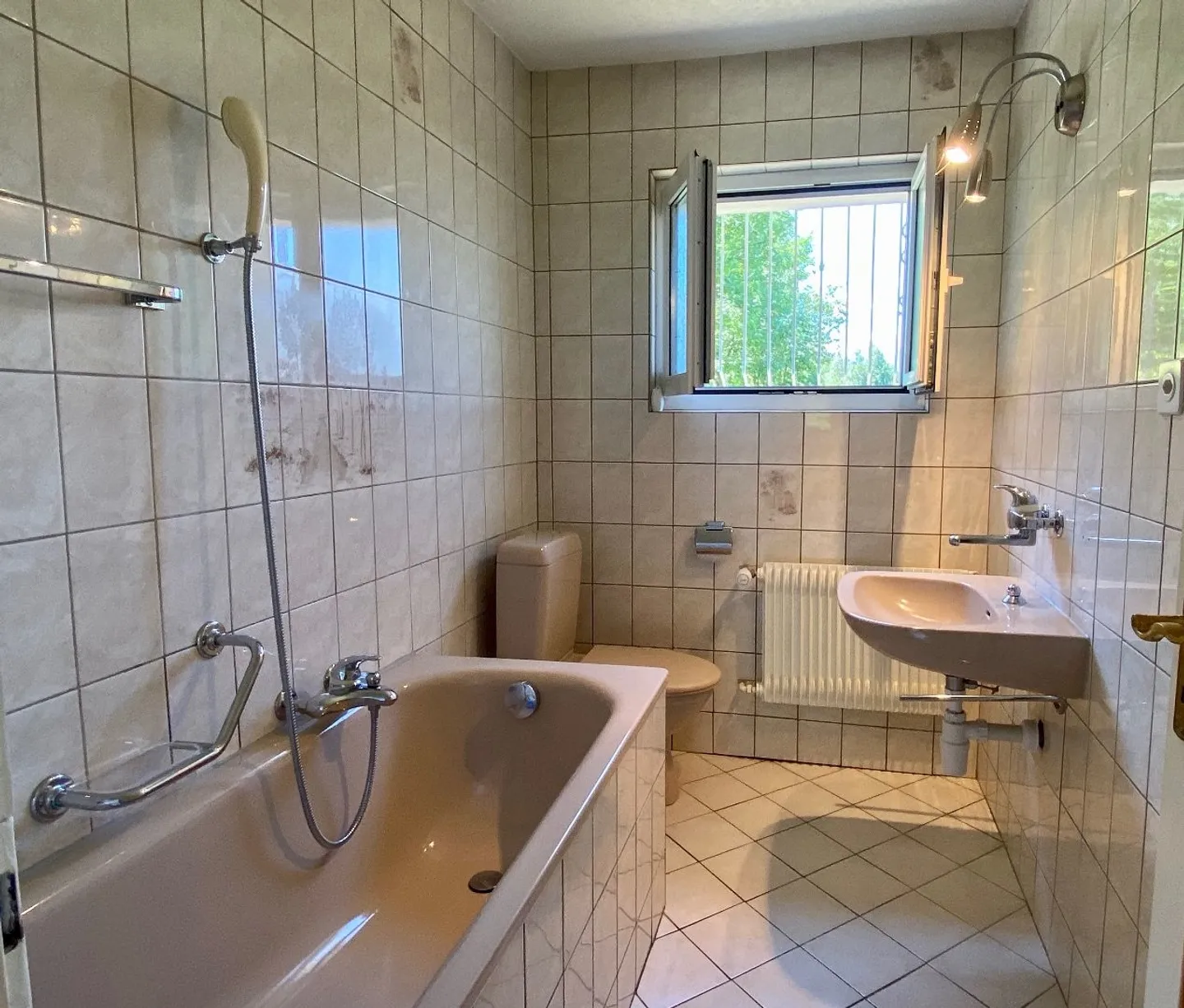 Detached house on the heights of Bramois (Sion) Bucolic setting, panoramic view, private access - Photo 11 of 13