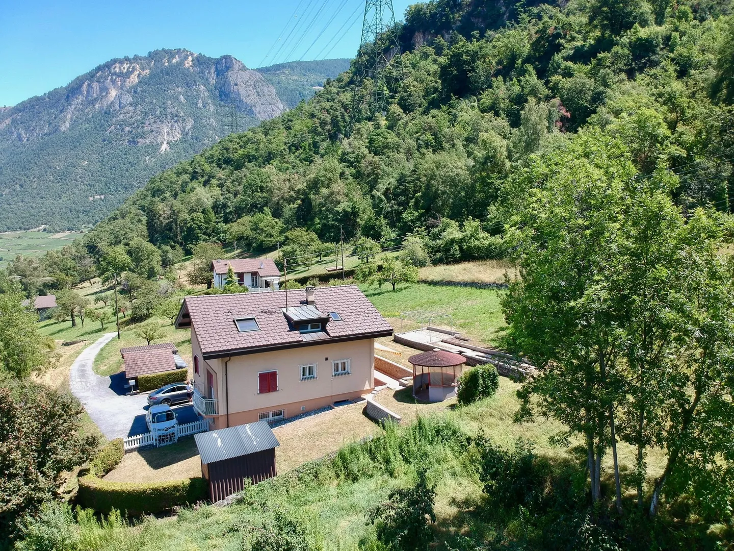 Detached house on the heights of Bramois (Sion) Bucolic setting, panoramic view, private access - Photo 5 of 13