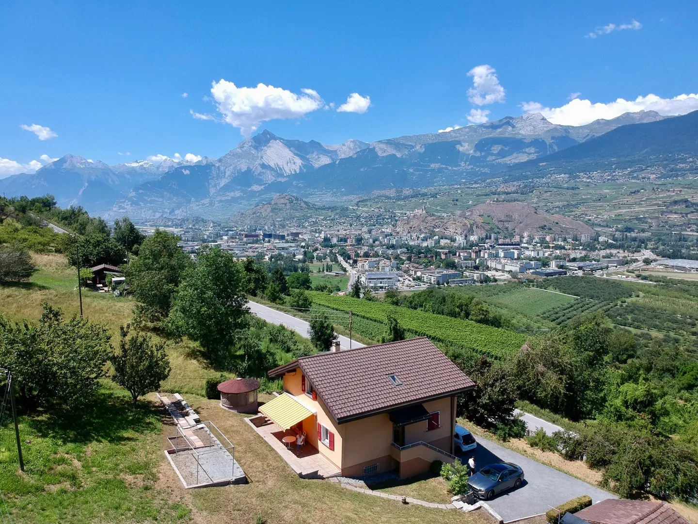 Detached house on the heights of Bramois (Sion) Bucolic setting, panoramic view, private access - Photo 3 of 13
