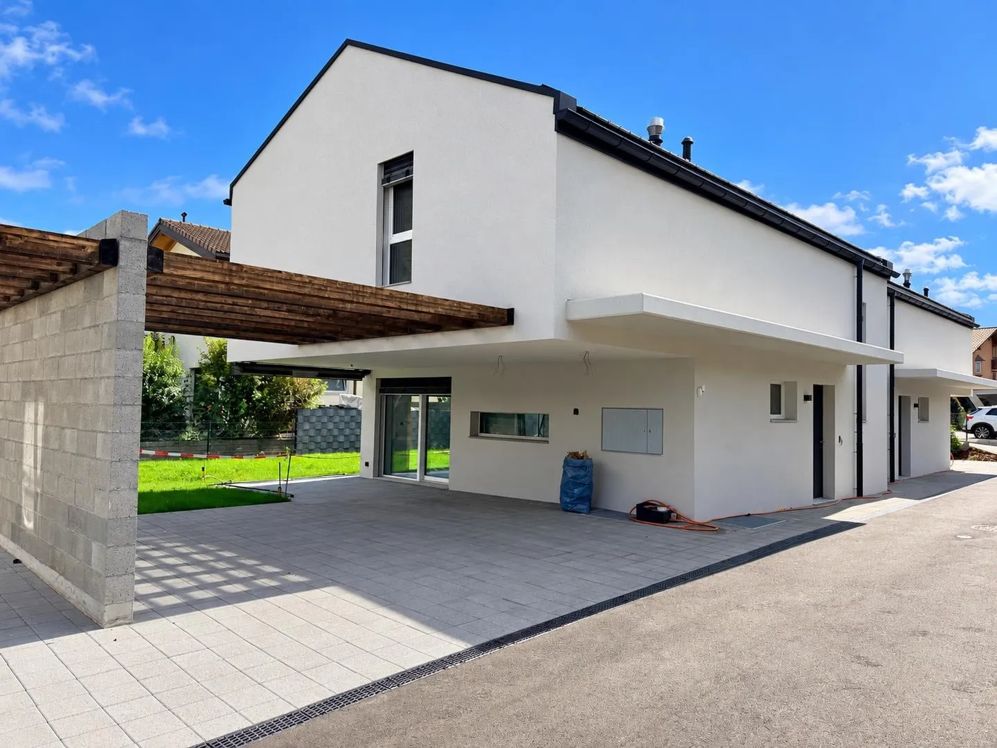 Very beautiful new 4.5-room villa in Bramois - Photo 1 of 13