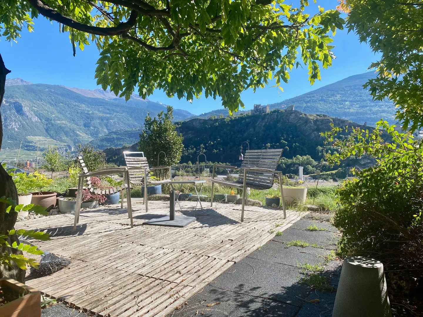 Villa architettonica unica a Sion, che beneficia di una posizione rara ed eccezionale - Foto 1 di 13