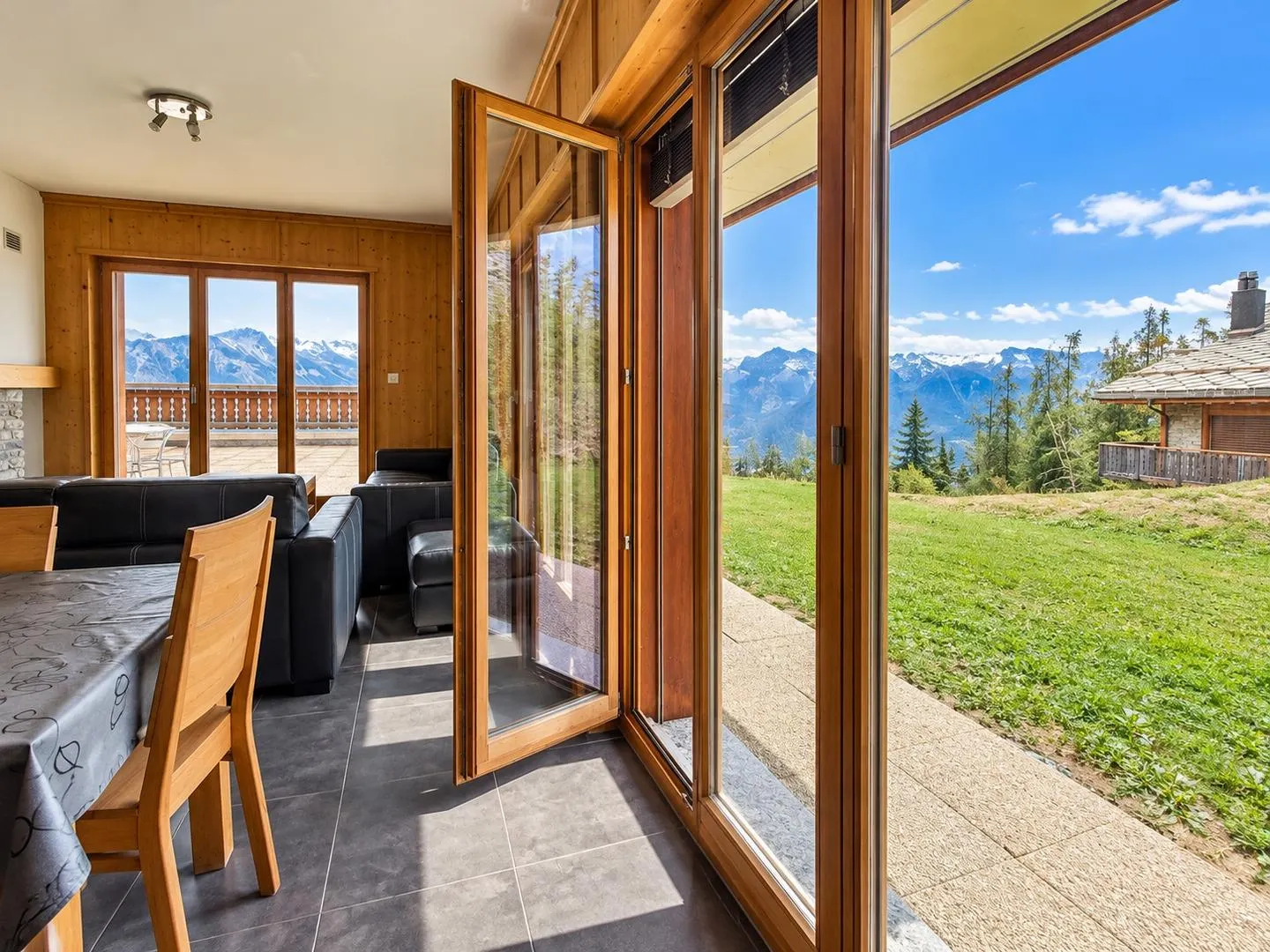 Wunderschöne 4,5-Zimmer-Wohnung in Veysonnaz - Ski-in / Ski-out - Panoramaterrasse - Foto 11 von 13