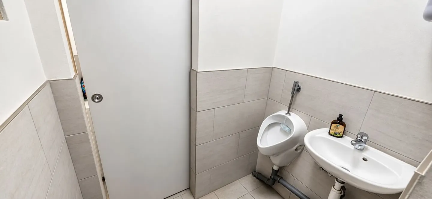 Gewerbehalle mit Werkstatt - Foto 7 von 10