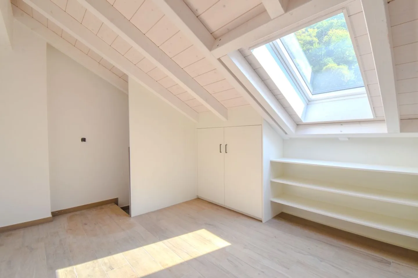 Modern duplex with 2.5 rooms in the heart of Ollon - Photo 7 of 11
