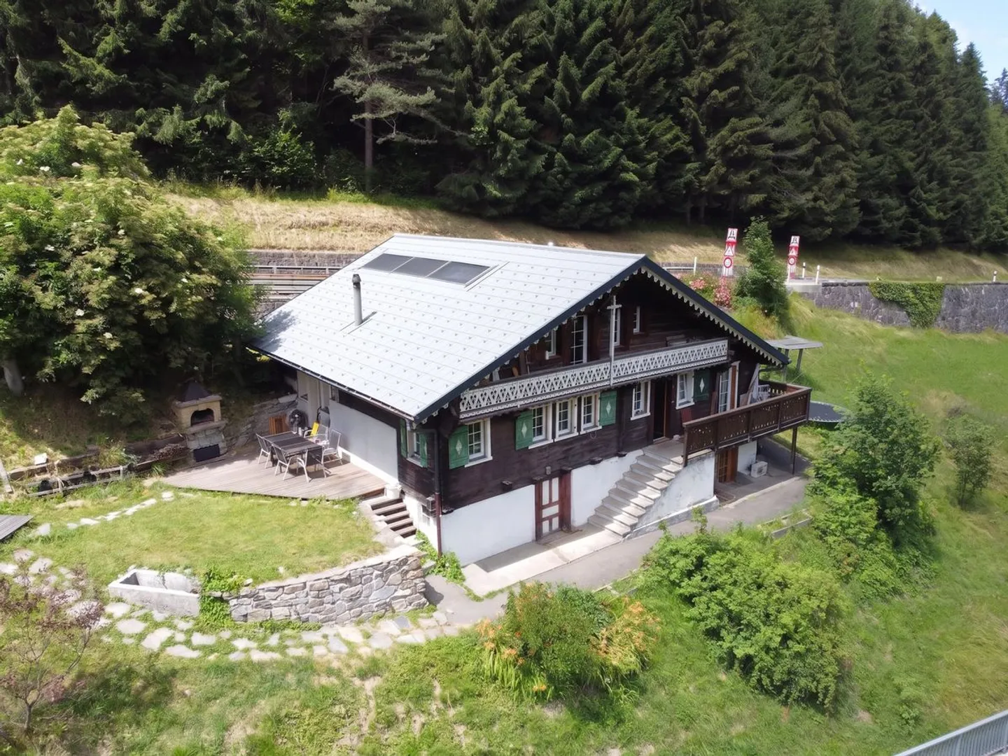 A chalet that tells a story... and awaits yours. - Photo 9 of 10