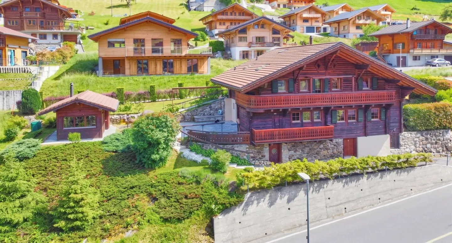 Authentique chalet de 1850 - Charme, espace et tradition - Photo 1 of 13