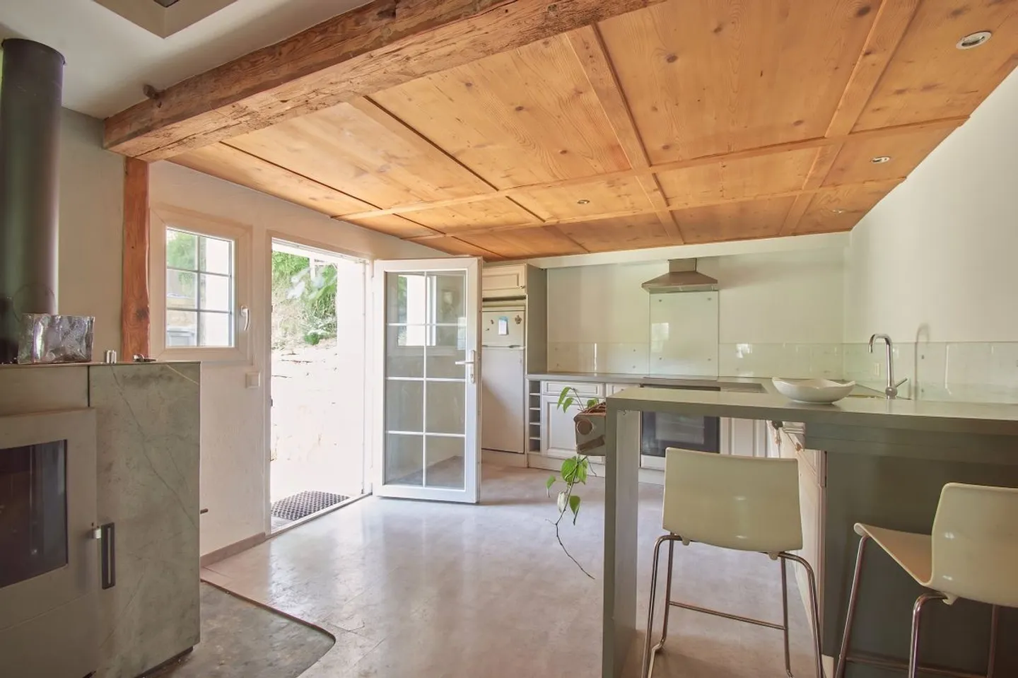 A chalet that tells a story... and awaits yours. - Photo 2 of 10